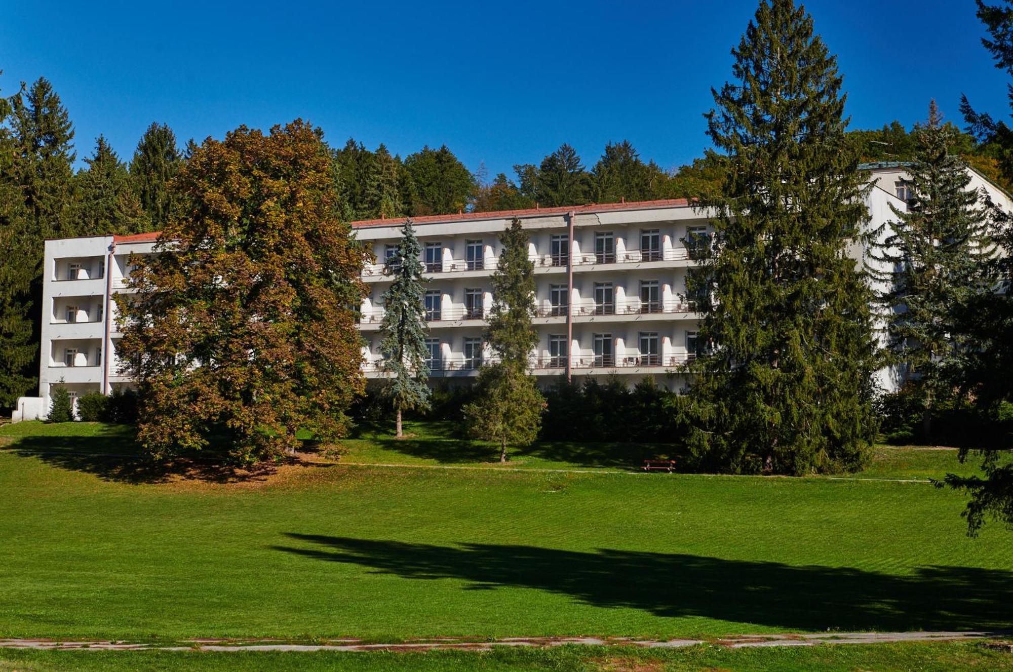 Hotel Palace - Kupele Sliač المظهر الخارجي الصورة
