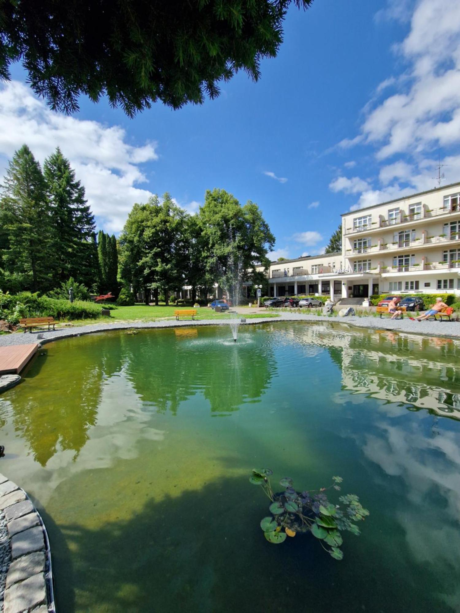 Hotel Palace - Kupele Sliač المظهر الخارجي الصورة